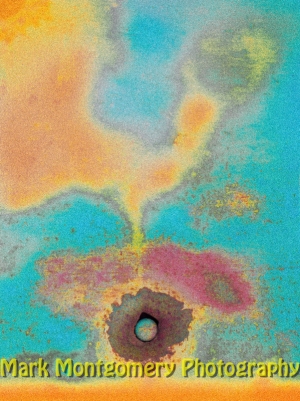 925